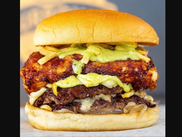 The Bandida Cheeseburger